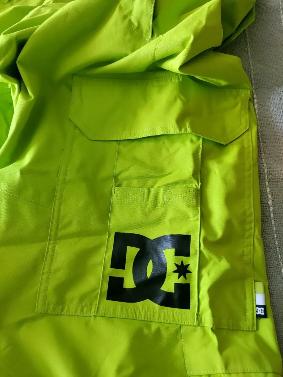 DCShoeCo ski snowboarding pants 10K L - Image 1