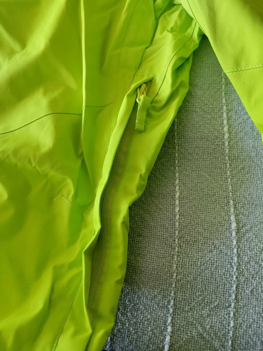 DCShoeCo ski snowboarding pants 10K L - Image 2