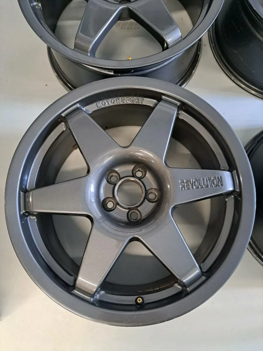 18x8J 5x100 Revolution Millenniums - Image 2