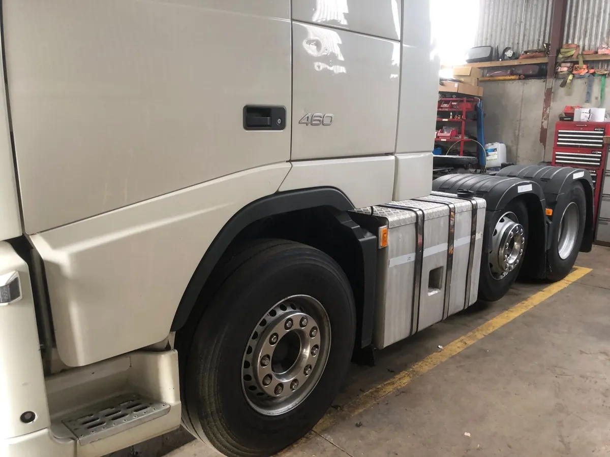 Volvo fh 460 2011 - Image 2