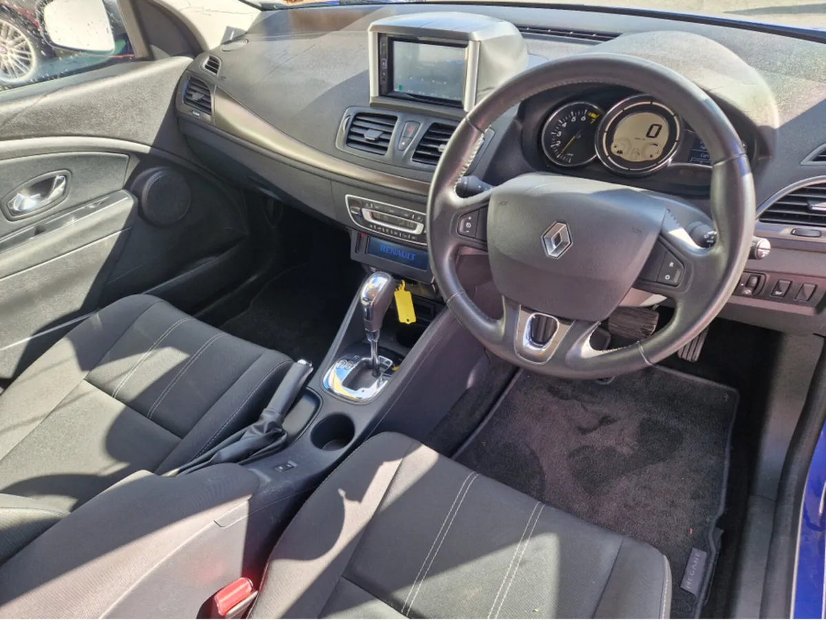 Renault Megane 1.2 PETROL, AUTOMATIC - Image 4