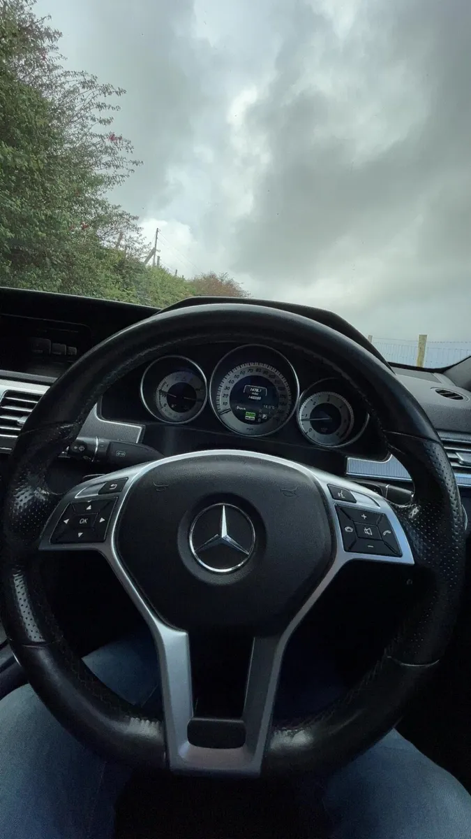 Mercedes e300 - Image 4