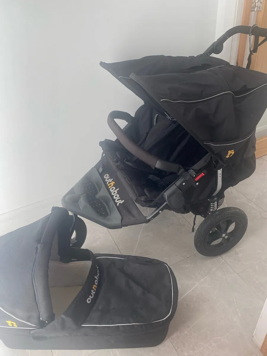 Outnabout Nipper Double buggy and carrycot - Black - Image 1