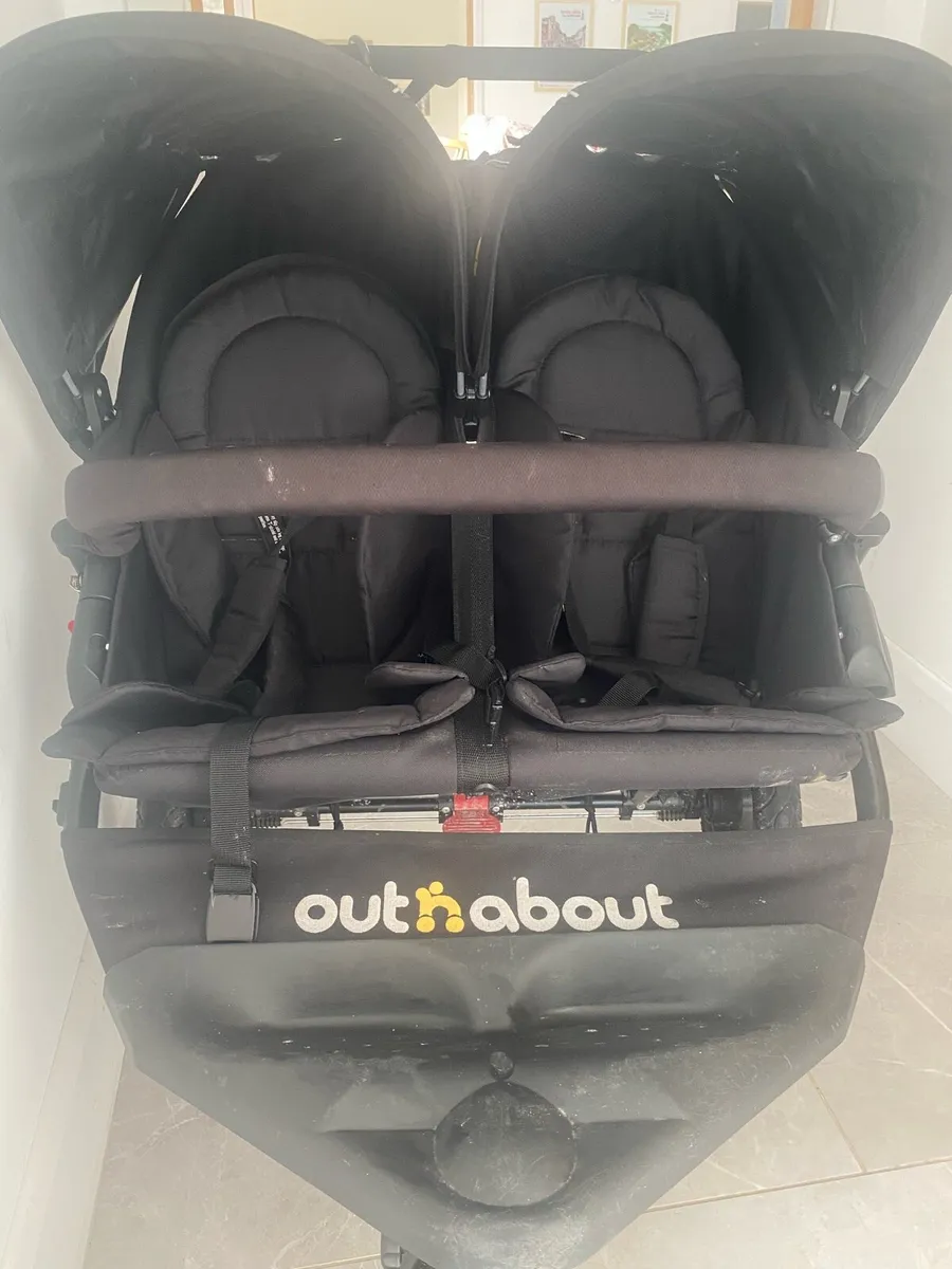 Outnabout Nipper Double buggy and carrycot - Black - Image 3