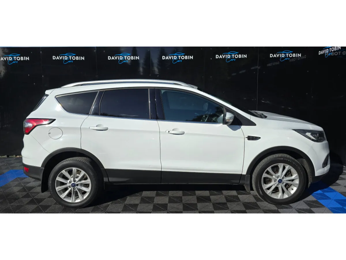 Ford Kuga TITANIUM 1.5 TDCI 120PS - Image 4