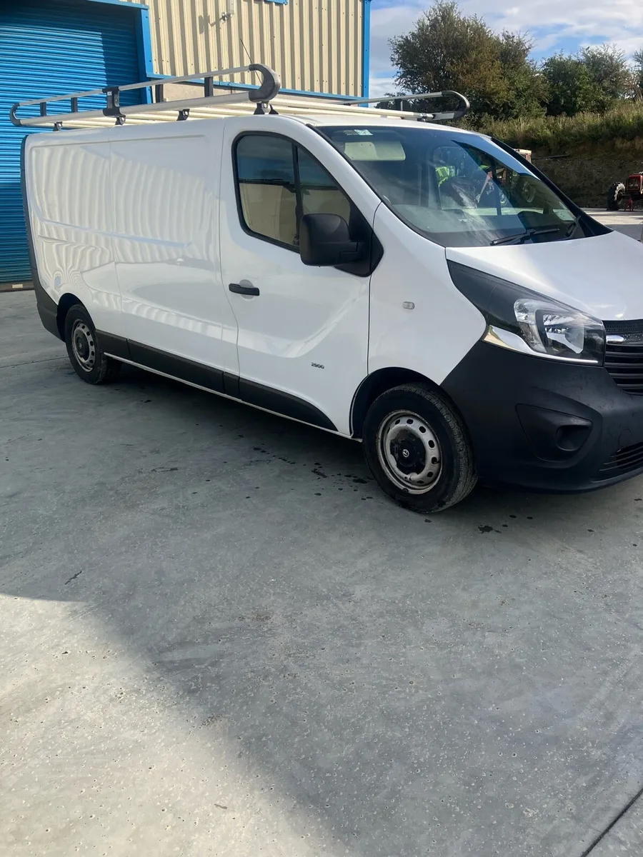 Vivaro 2015 - Image 3