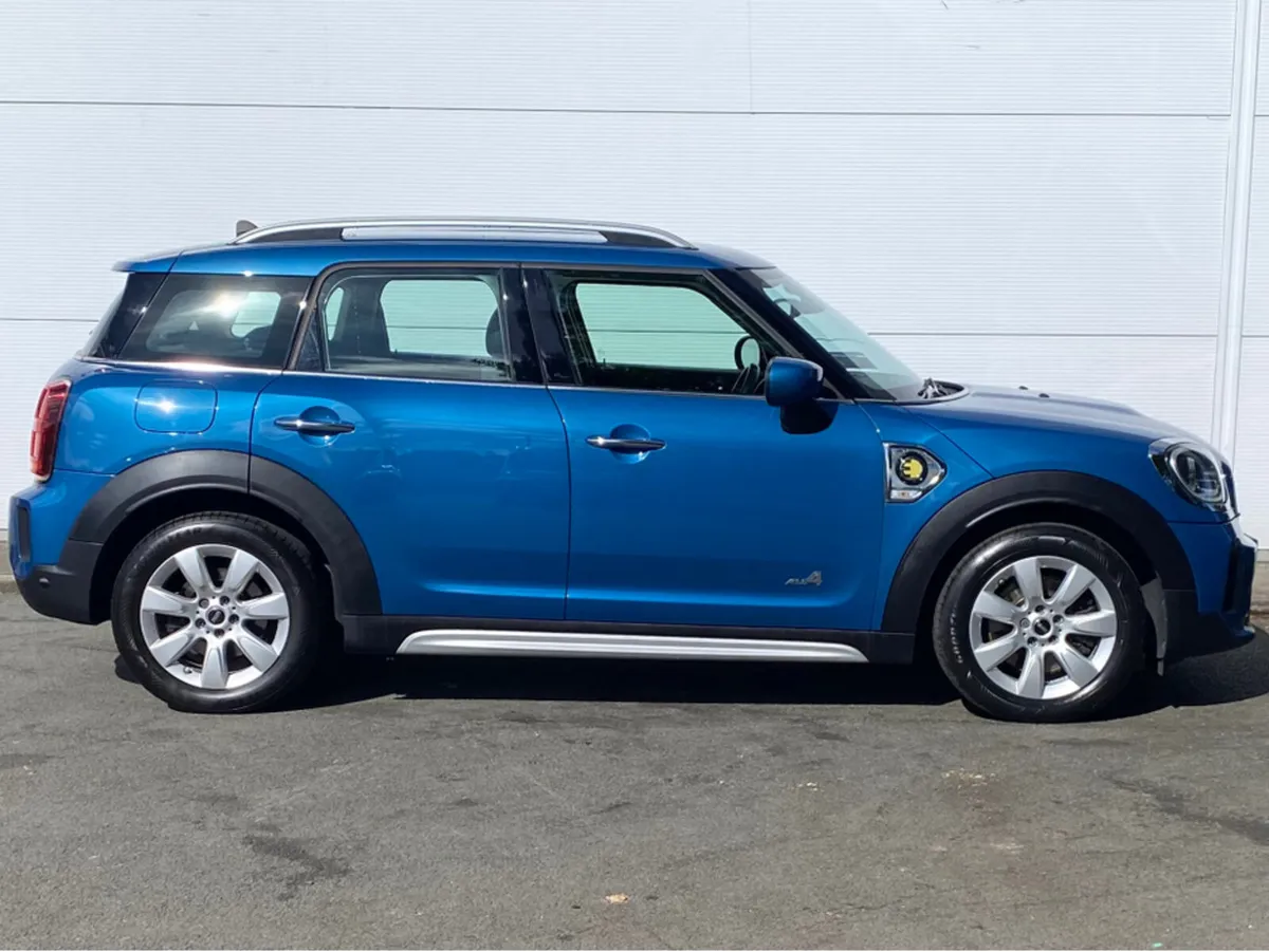 Mini Countryman F60 ALL4 COOPER SE - Image 4