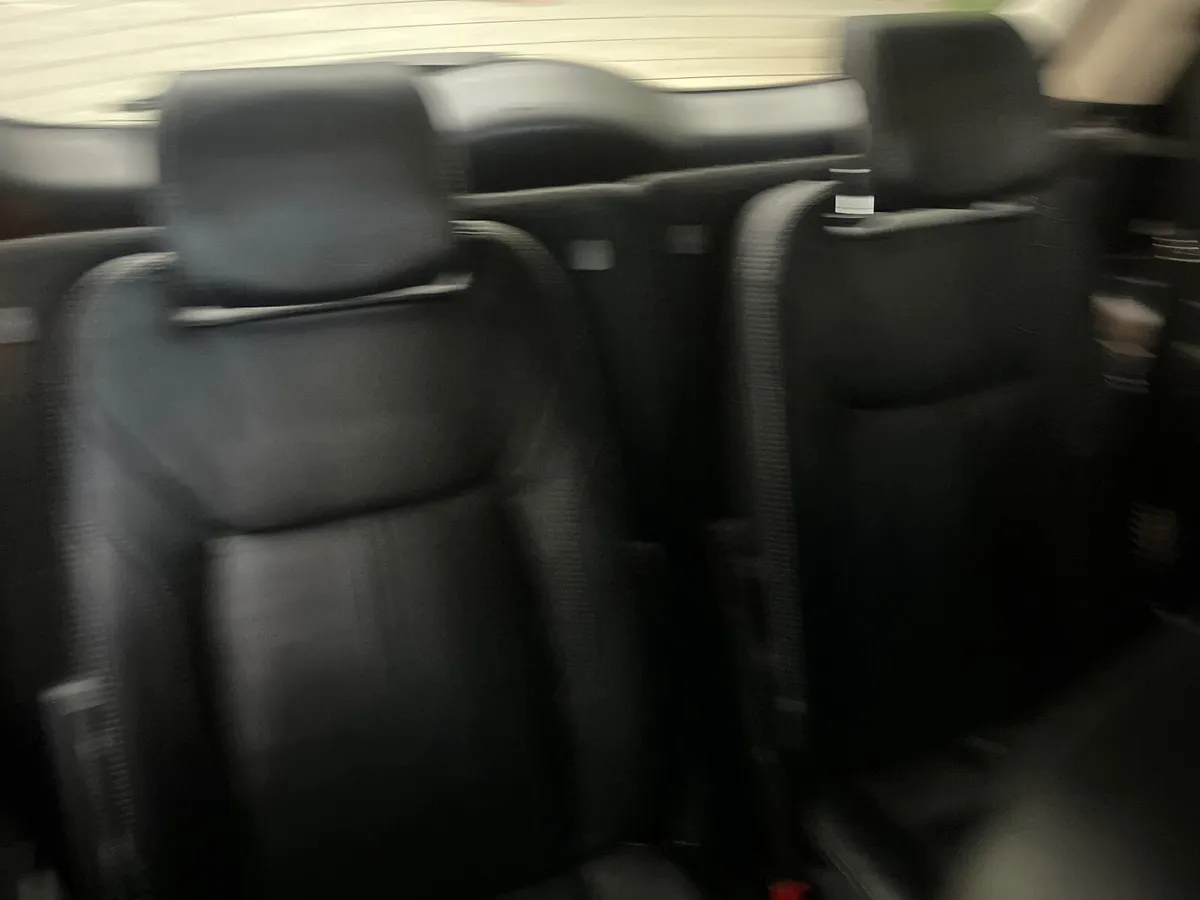 Ford S Max  proper 7 seater full leather hi spec - Image 3