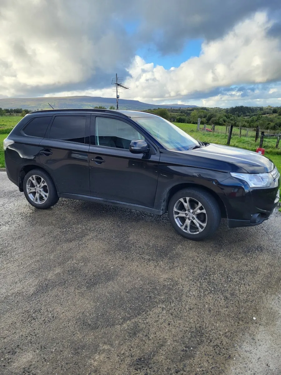 Mitsubishi Outlander 2014 - Image 2