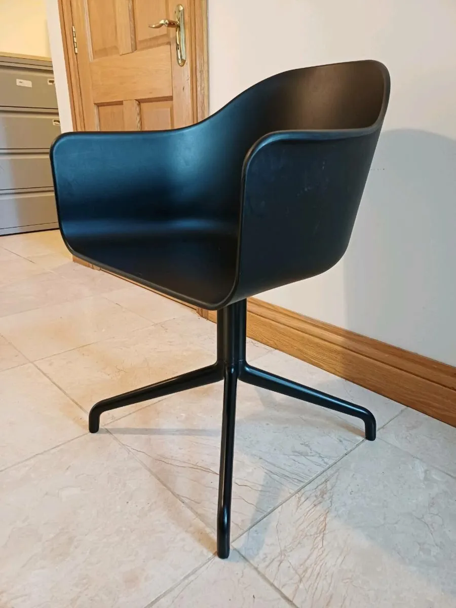 Harbour Swivel Chair - Image 3