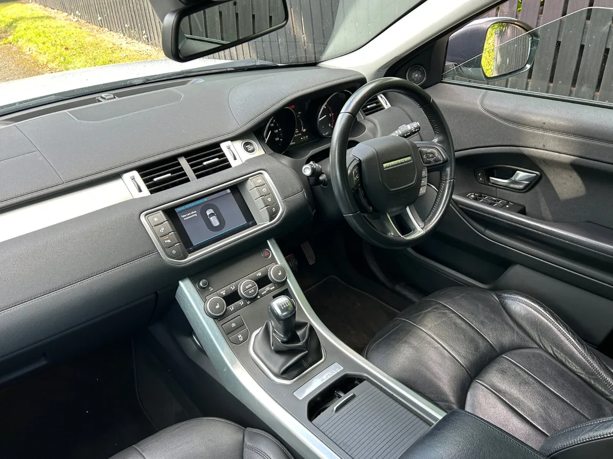 17 Range Rover Evoque Tiny Km 1 Owner 83klms - Image 4