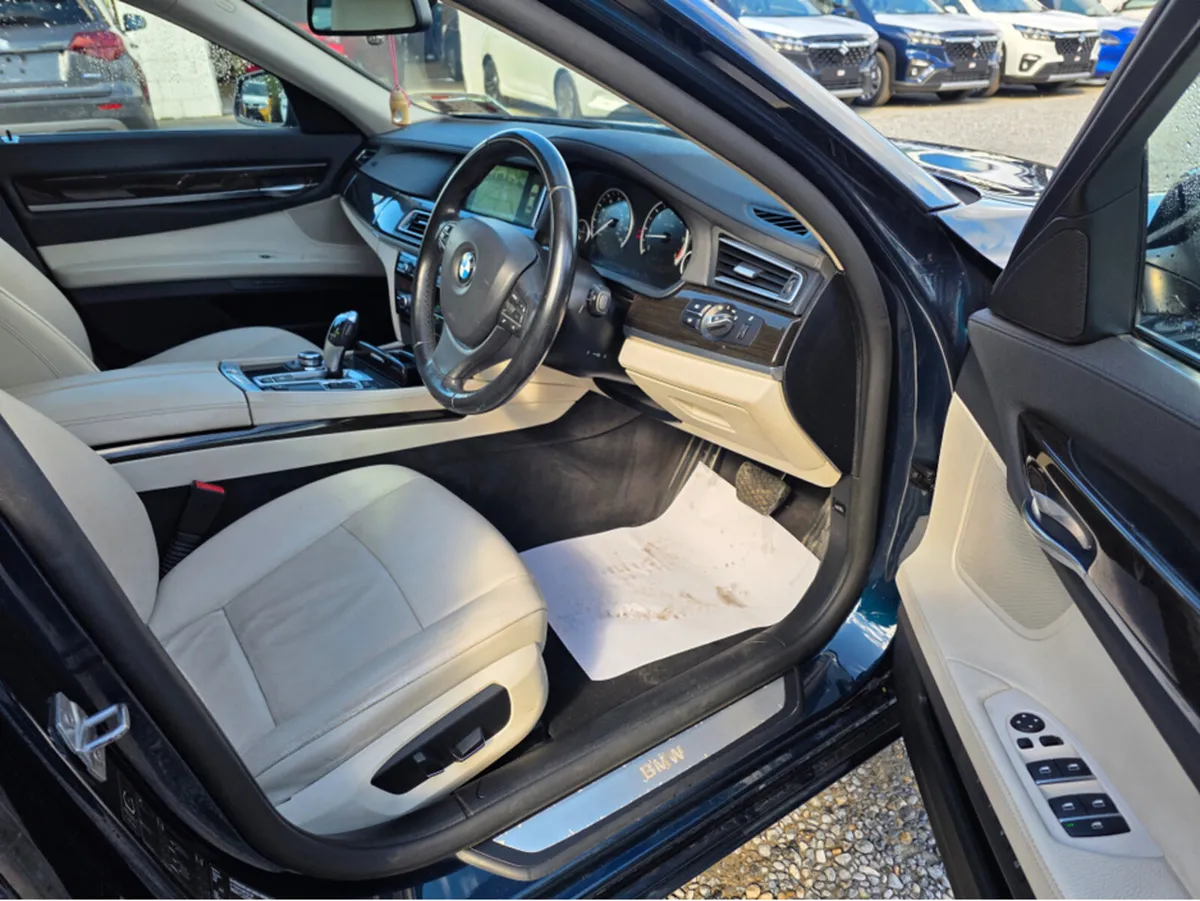 BMW 7-Series D F01 SE 4DR AUTO - Image 4