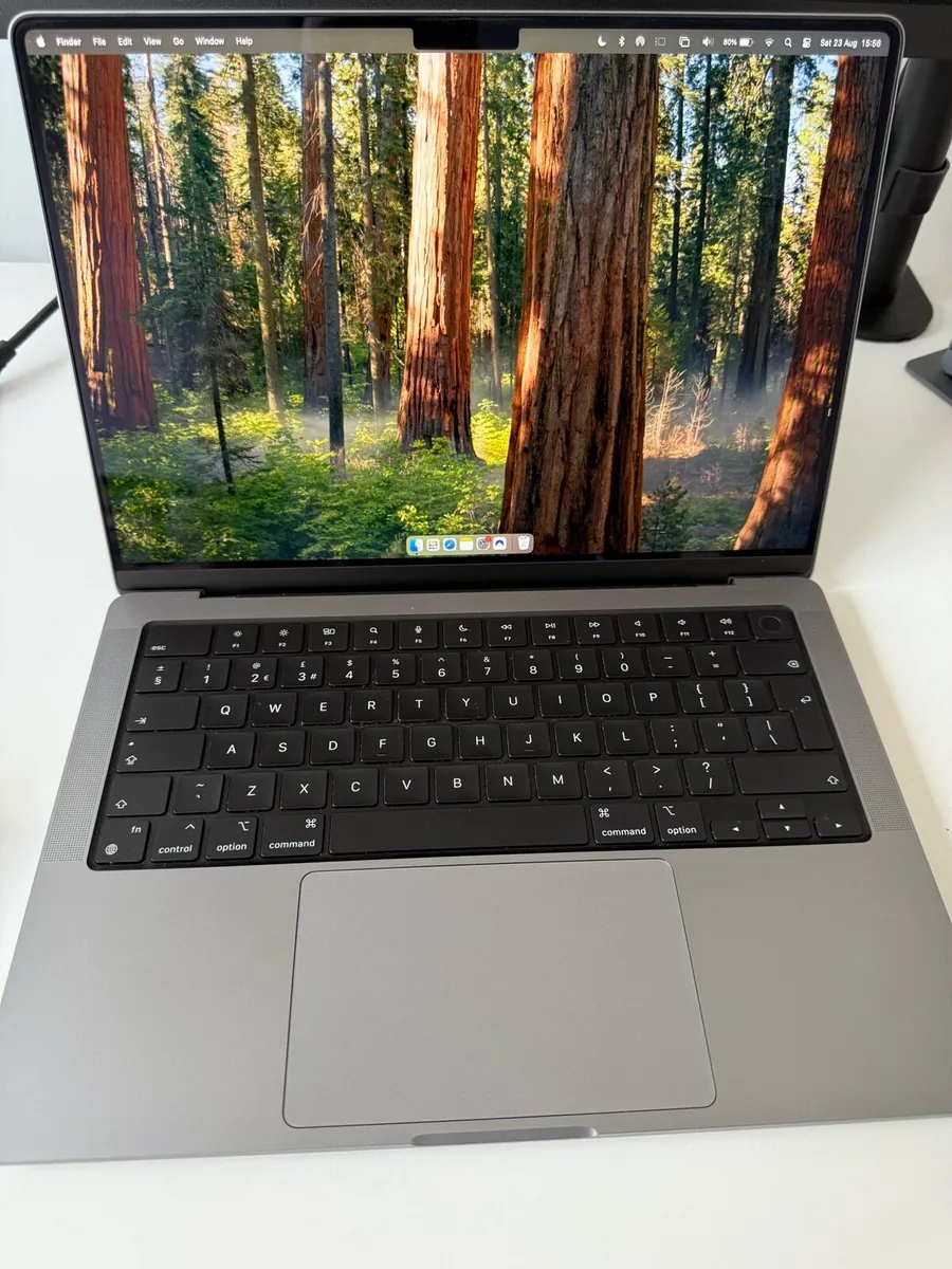 M2 Pro Macbook Pro - Image 2