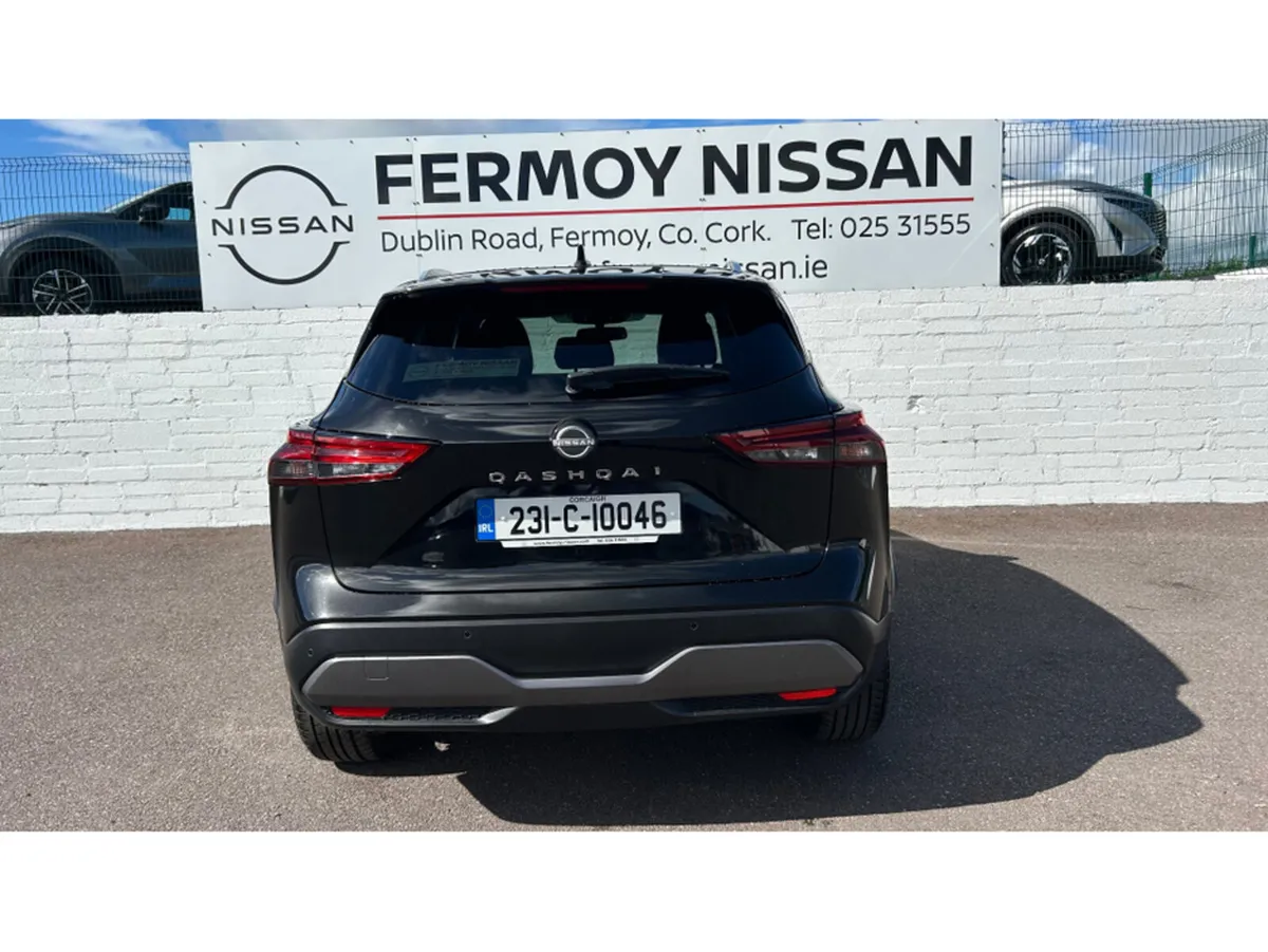 Nissan Qashqai STUNNING PETROL MANUAL NATIONWIDE D - Image 2