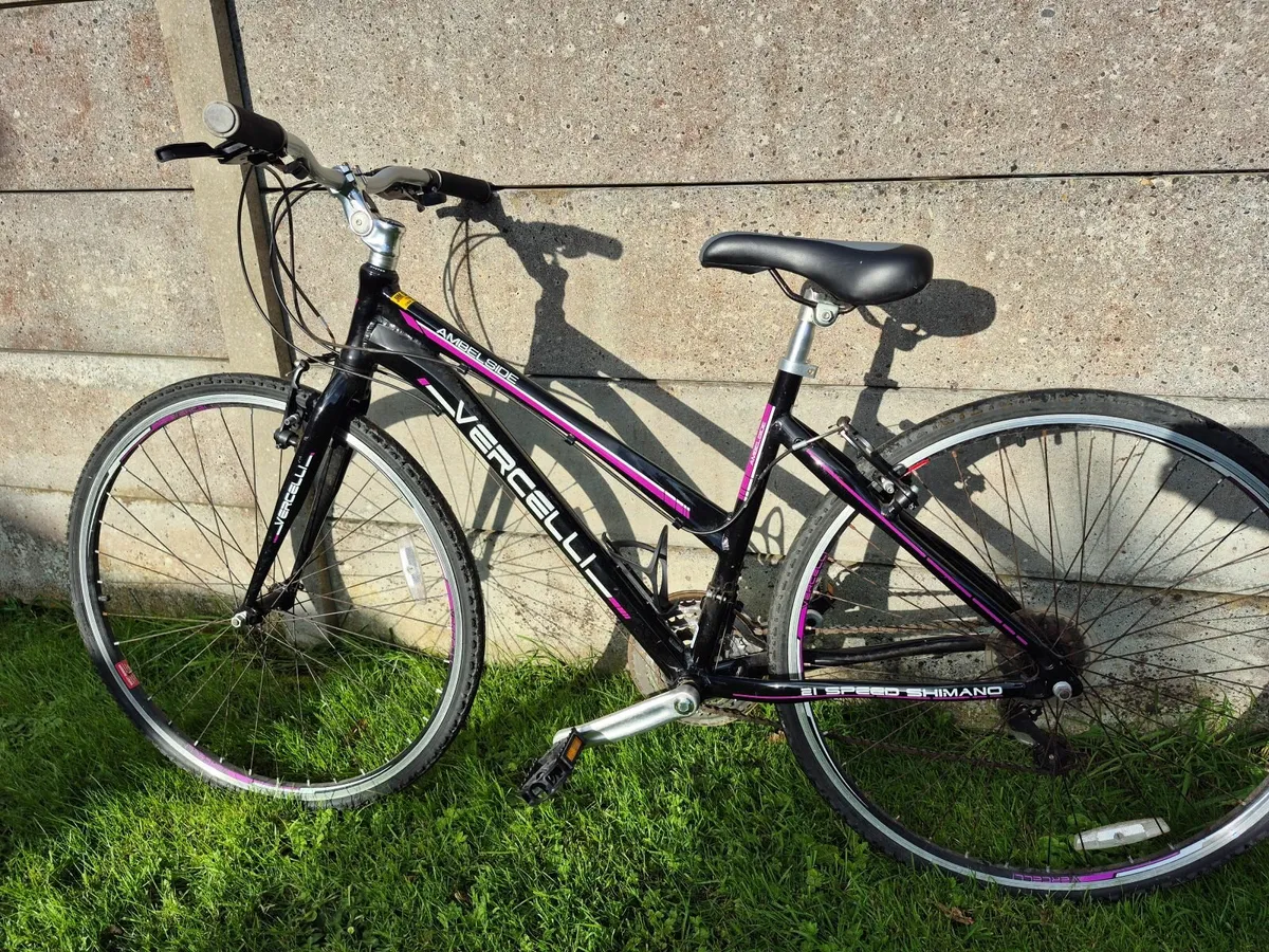 Women's Hybrid Bike - Image 2