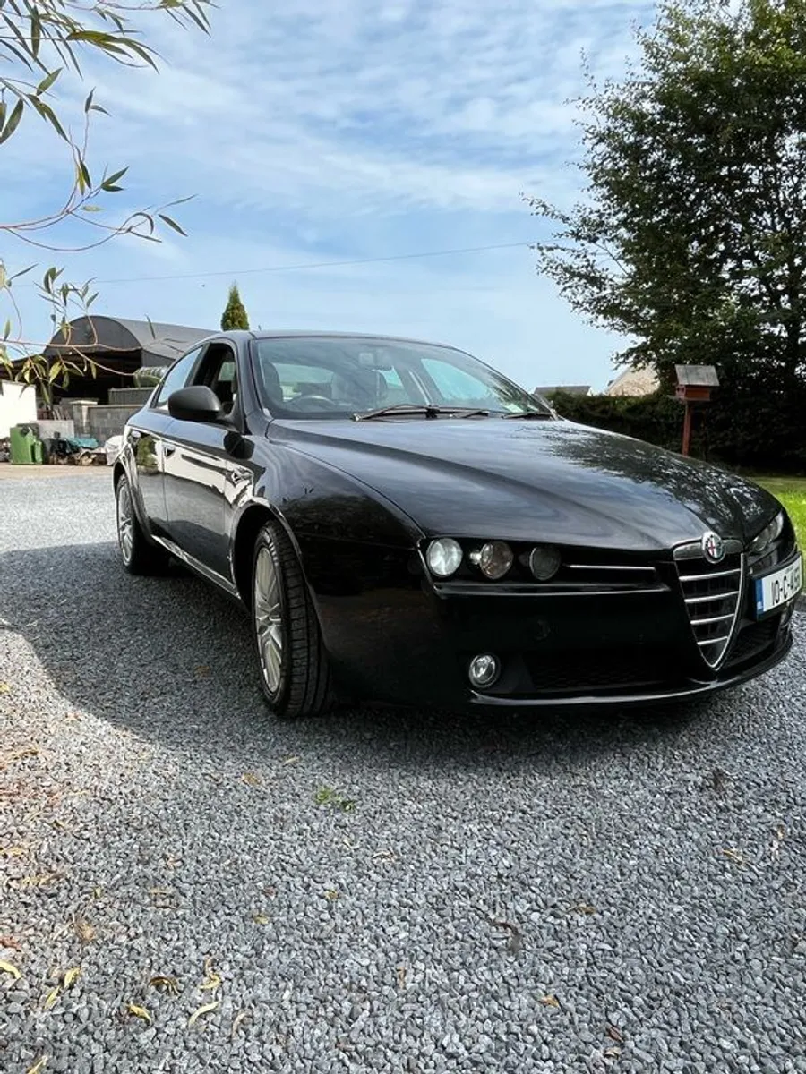 2010 Alfa Romeo 159 - Image 2