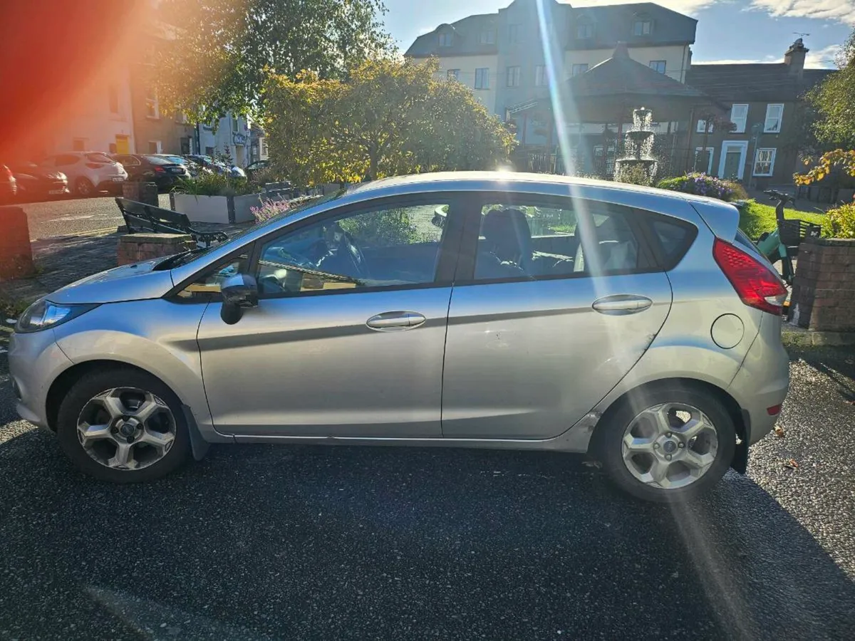 Ford Fiesta 2011 - Image 3