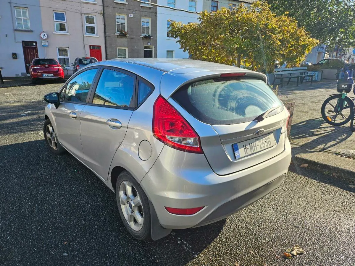 Ford Fiesta 2011 - Image 4