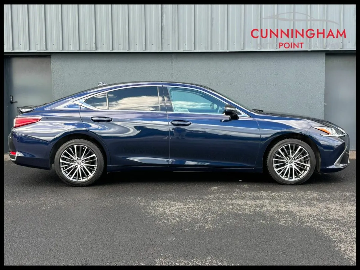 Lexus ES Premium Edition - Image 3