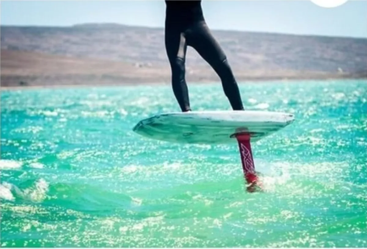 APPLETREE WINDFOIL BOARD.Full carbon 110L.As New . - Image 1