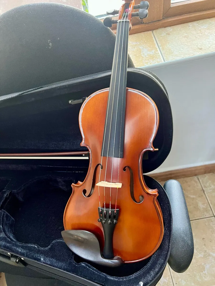 Quality modern violin + case + bow - Image 2
