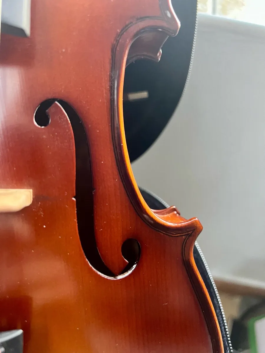 Quality modern violin + case + bow - Image 3