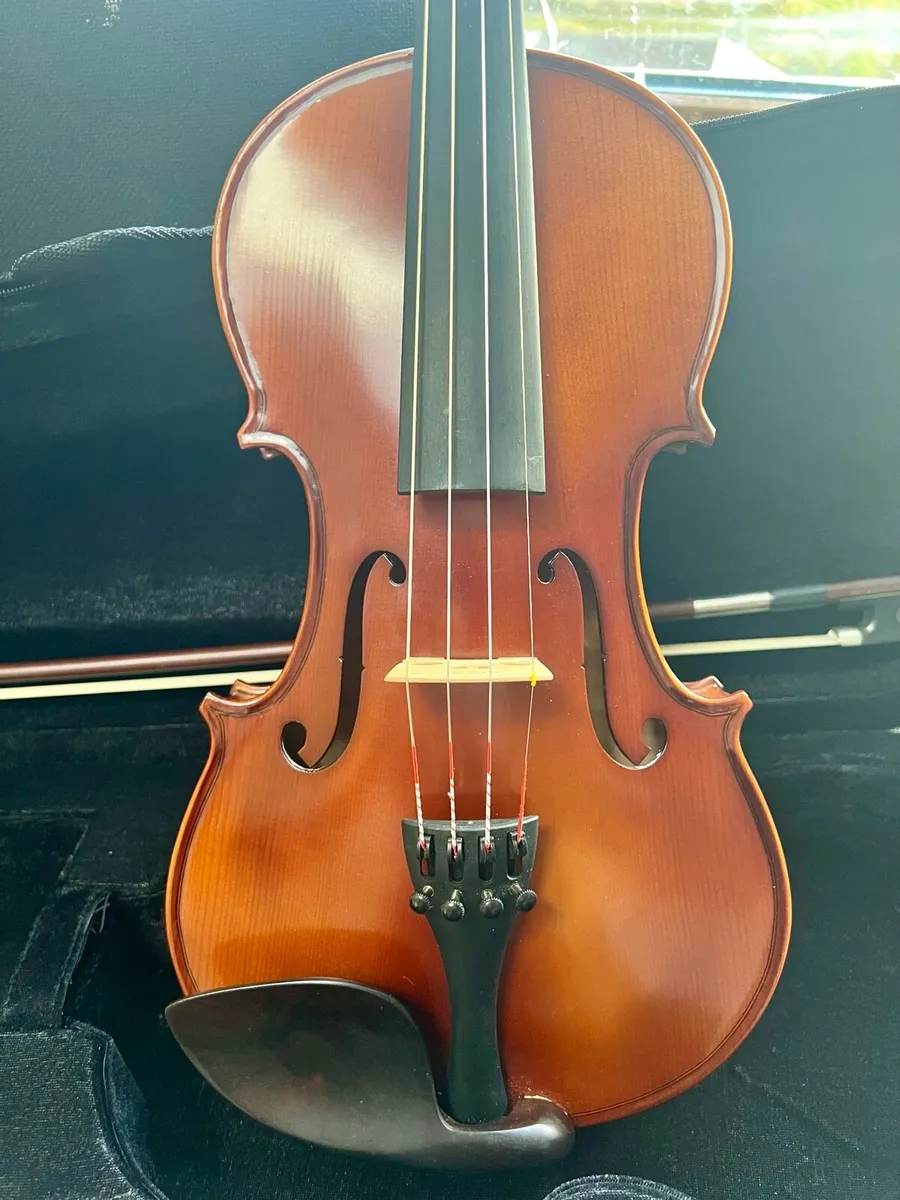 Quality modern violin + case + bow - Image 1