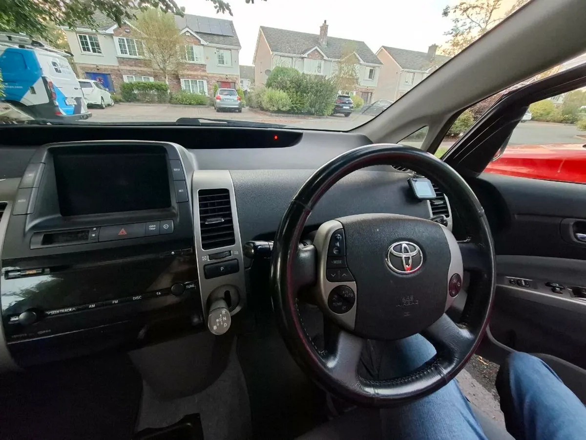 Toyota Prius - Image 3