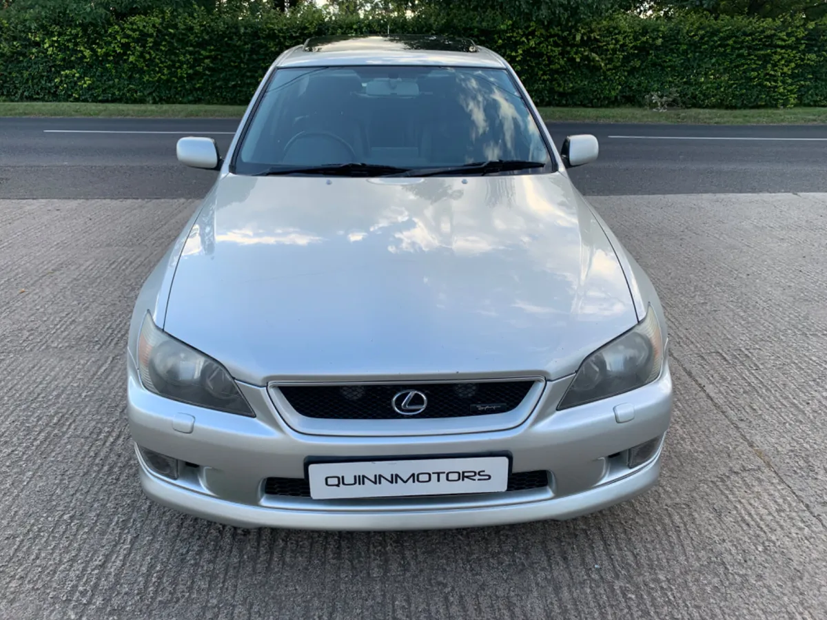 2004 LEXUS IS200 SPORT | LSD | SUNROOF - Image 1