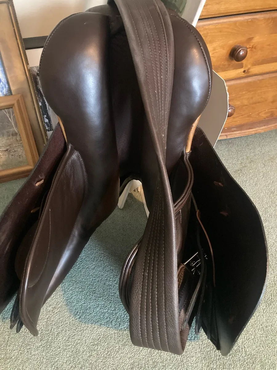 Berneys almost new general purpose saddle - Image 2