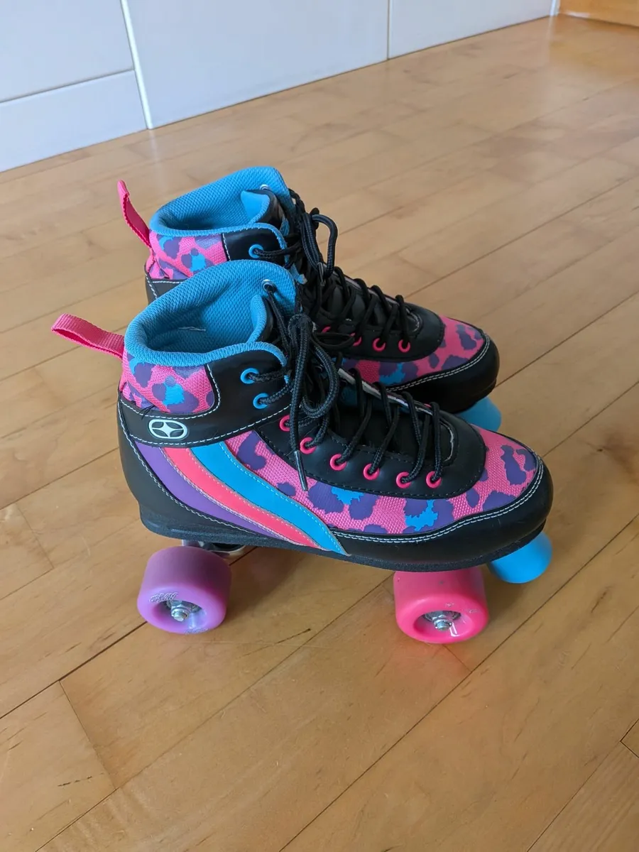 Roller Skates - size UK 5 - Image 2