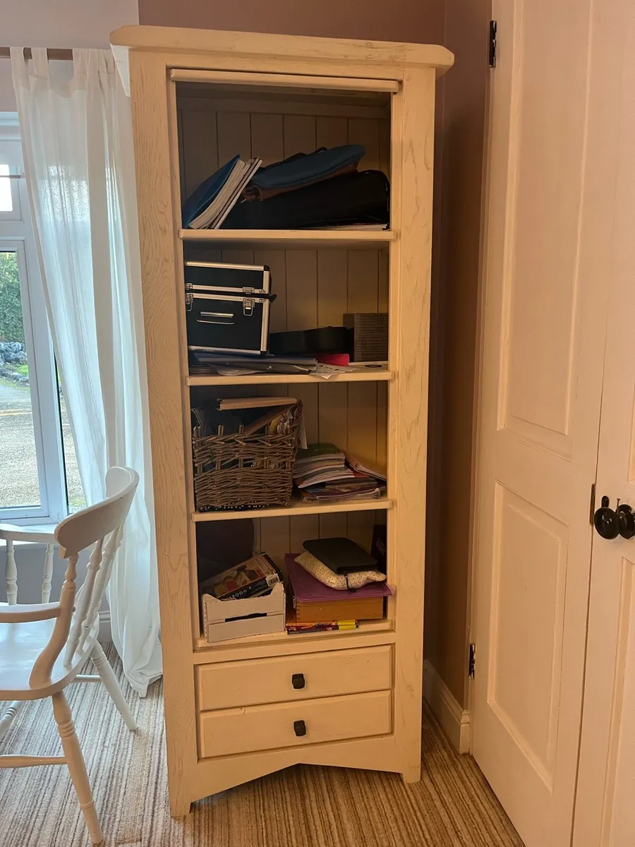 Coffee table/chest & bookcase/unit - Image 4