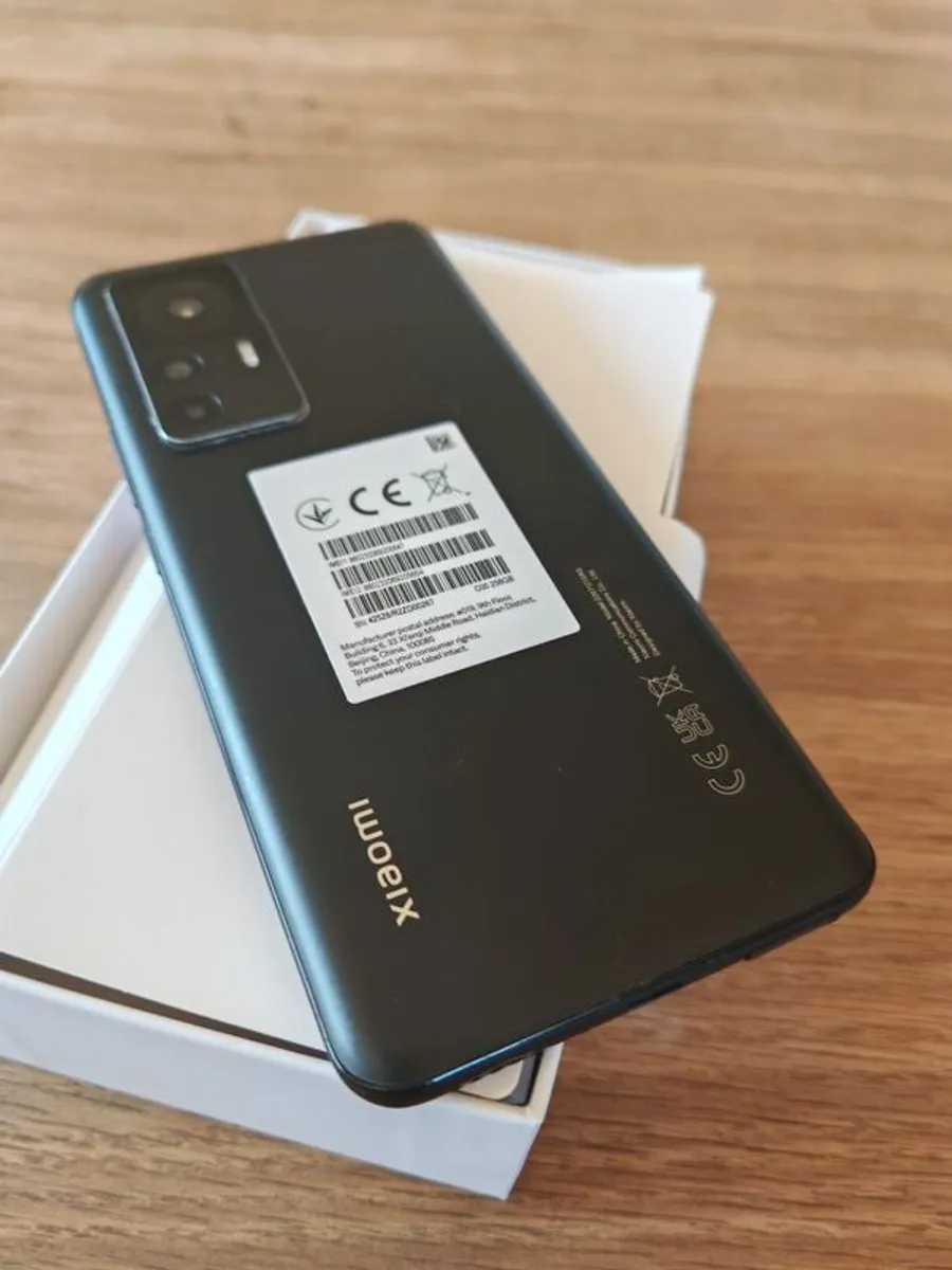 Xiaomi 12T Mobile Phone Sim Free - Image 3