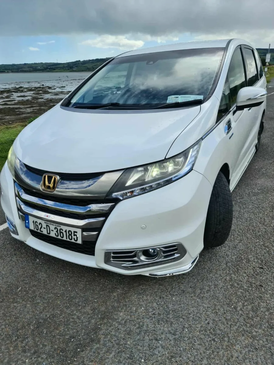 Honda Odyssey 2016 Petrol/Hybrid 8 seater - Image 4