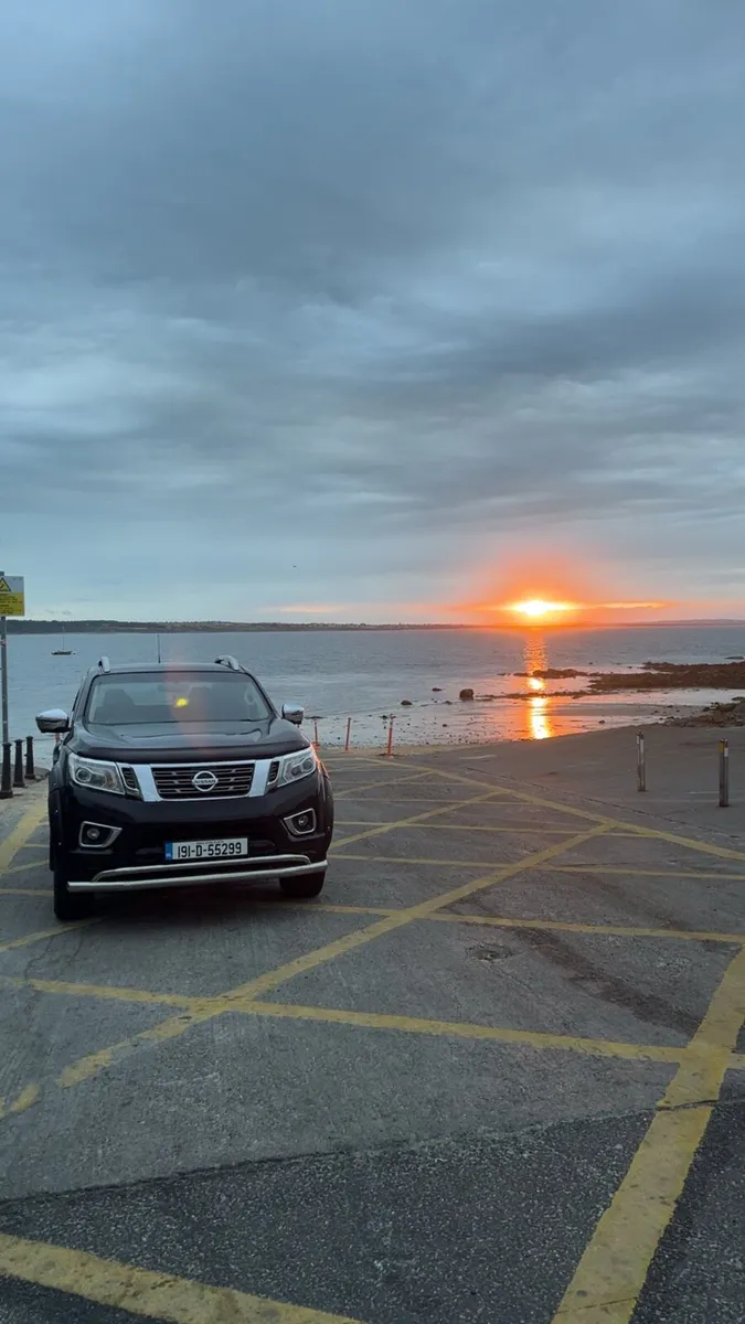 2019 Nissan navara tekna edition - Image 2