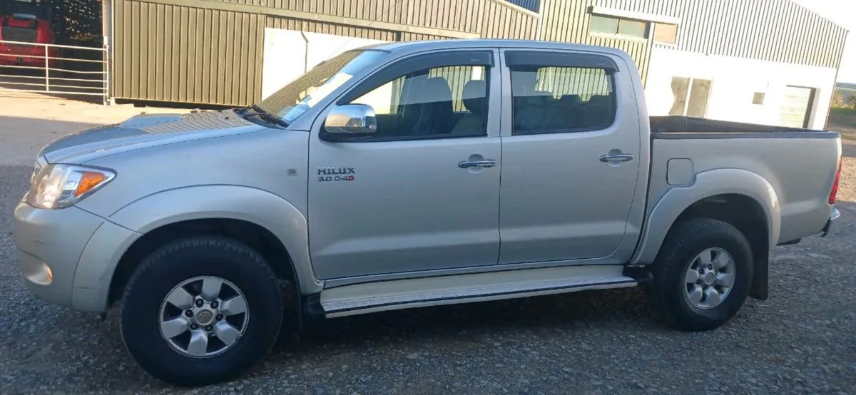 Toyota Hilux - Image 3