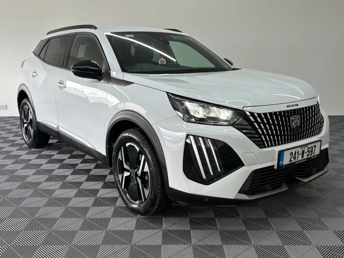 2024 Peugeot 2008 Allure 1.2 As new - Image 1