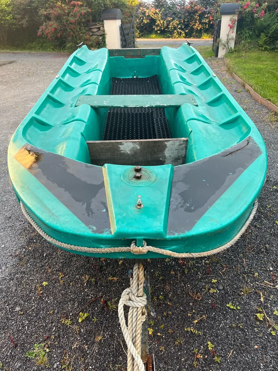 Secu 12 Poly boat 12ft with trailer and oars - Image 2