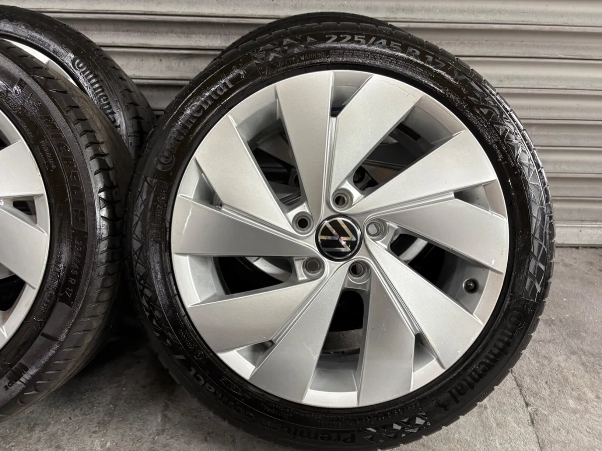 Volkswagen Golf Alloys 17” - Image 4