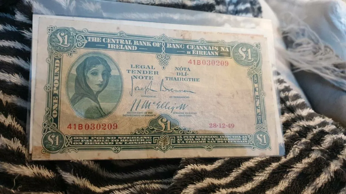 1949 ....IRISH....1.... POUND NOTE ..