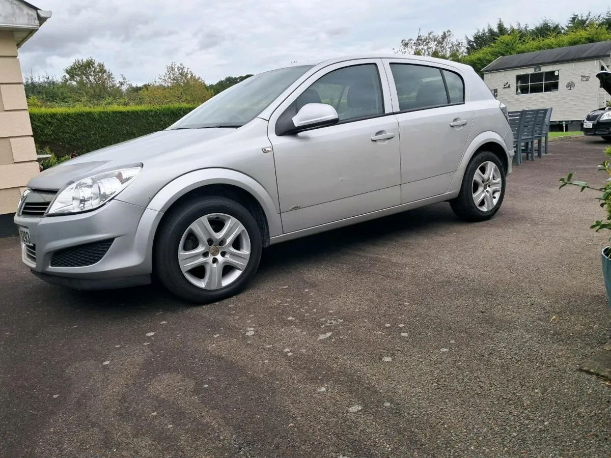 2010 astra 1.4 hatchback ...very low mileage - Image 1
