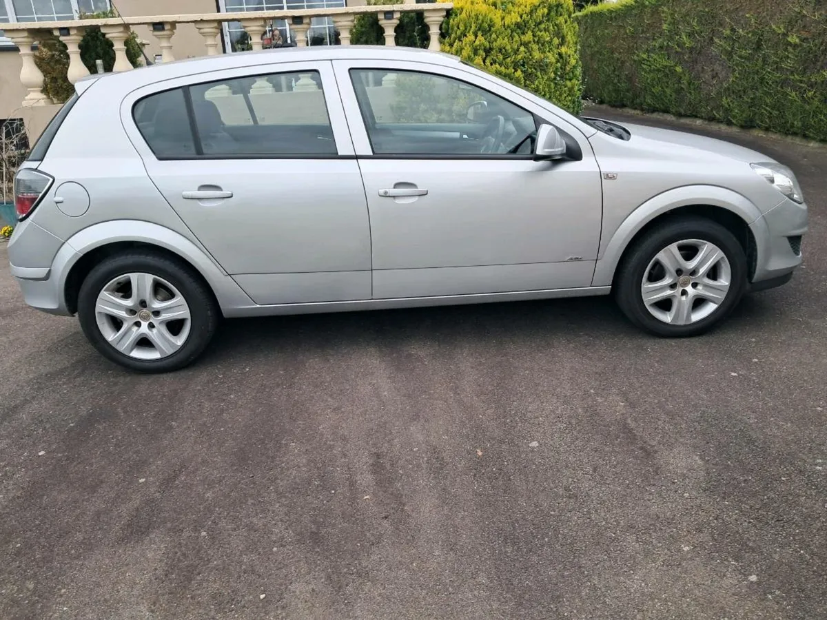 2010 astra 1.4 hatchback ...very low mileage - Image 3