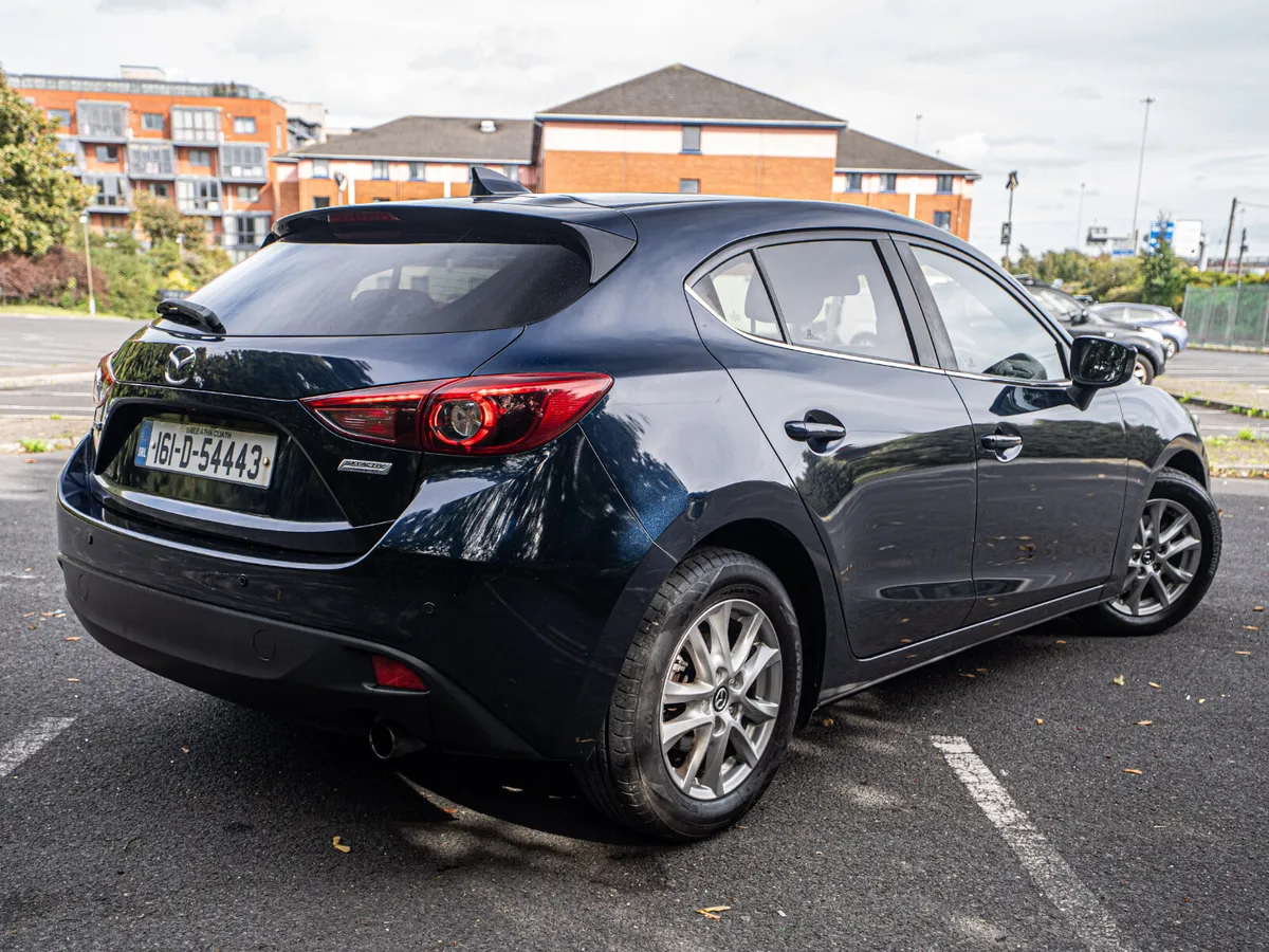 Mazda 3 2016 - Image 2