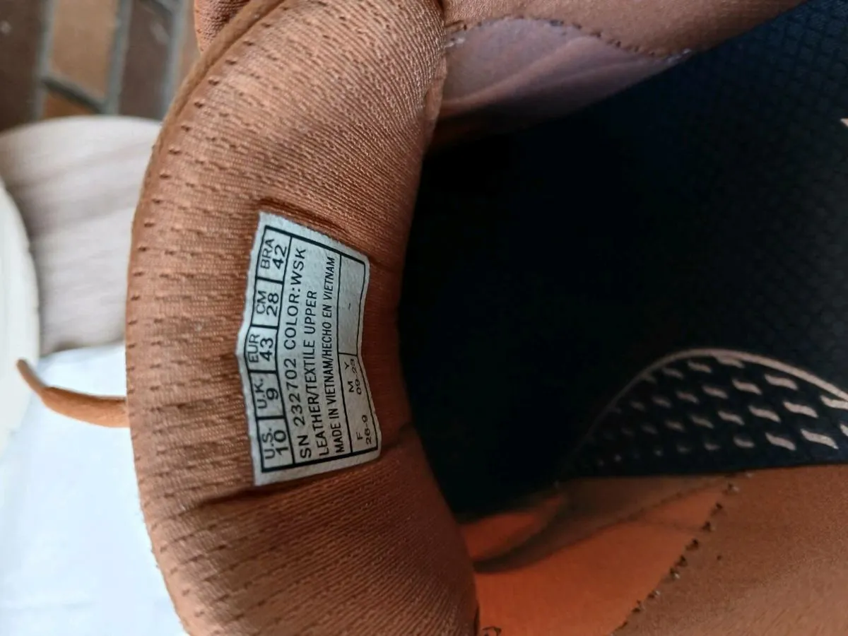 Skechers gents trainers size 43. - Image 4