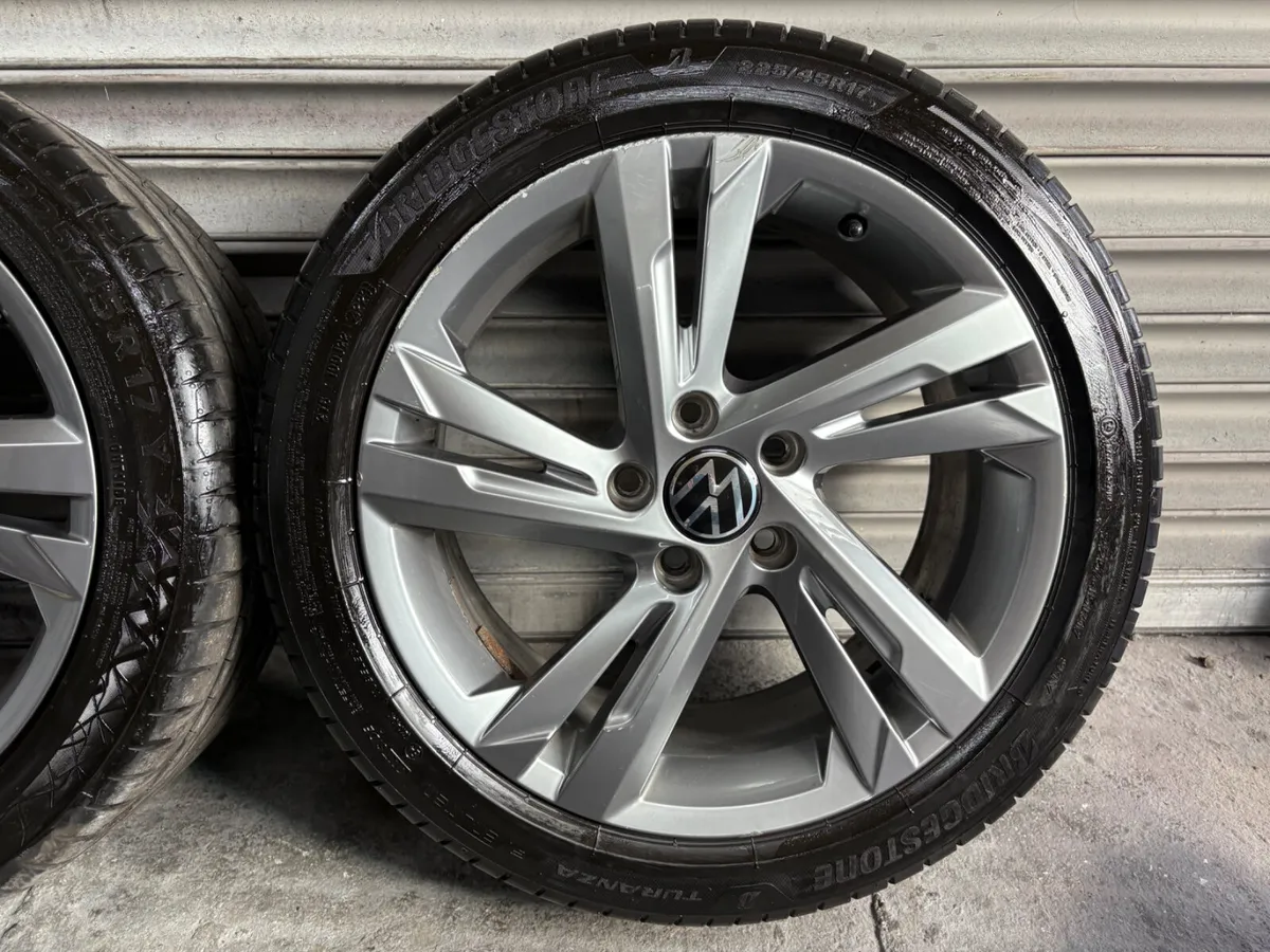 Volkswagen Golf 17” R-Line Alloys - Image 3