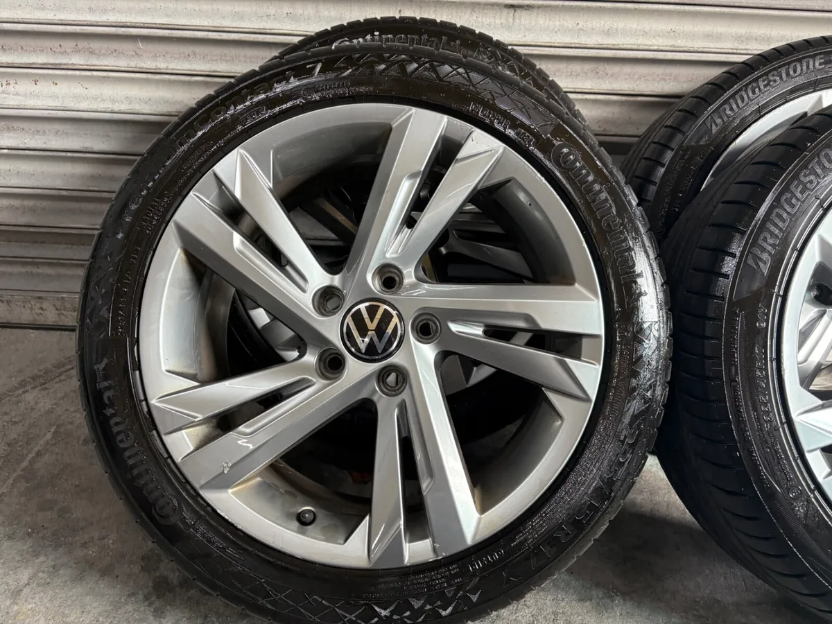 Volkswagen Golf 17” R-Line Alloys - Image 4