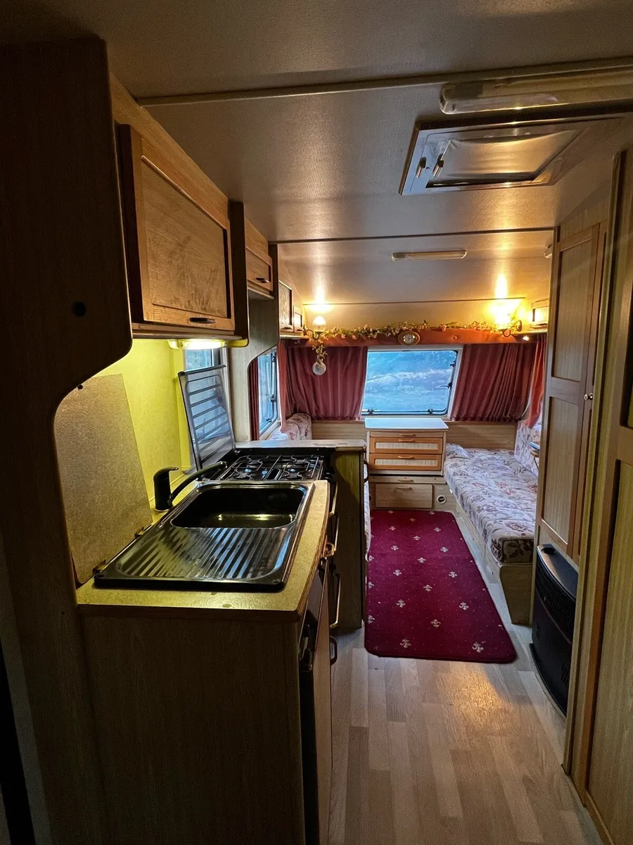 Elddis 5 berth Caravan – Great Condition - Image 4