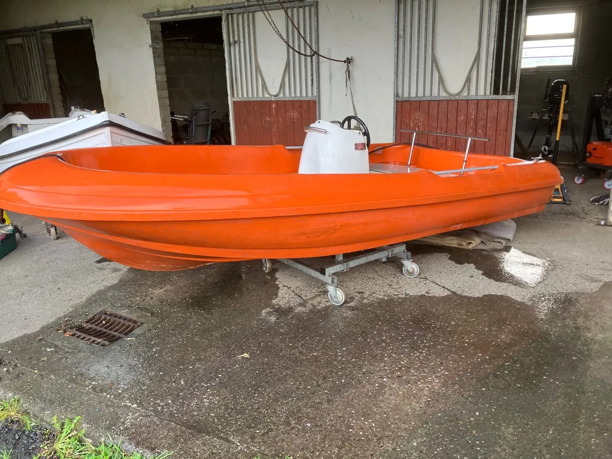 RIGIFLEX 400 PNEUMATIC POLYURETHANE TOUGH BOAT - Image 1