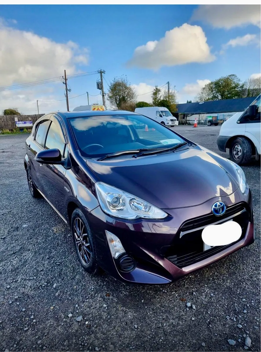 2015 Toyota Aqua 1.5 Hybrid (G Grade, High Spec) - Image 1