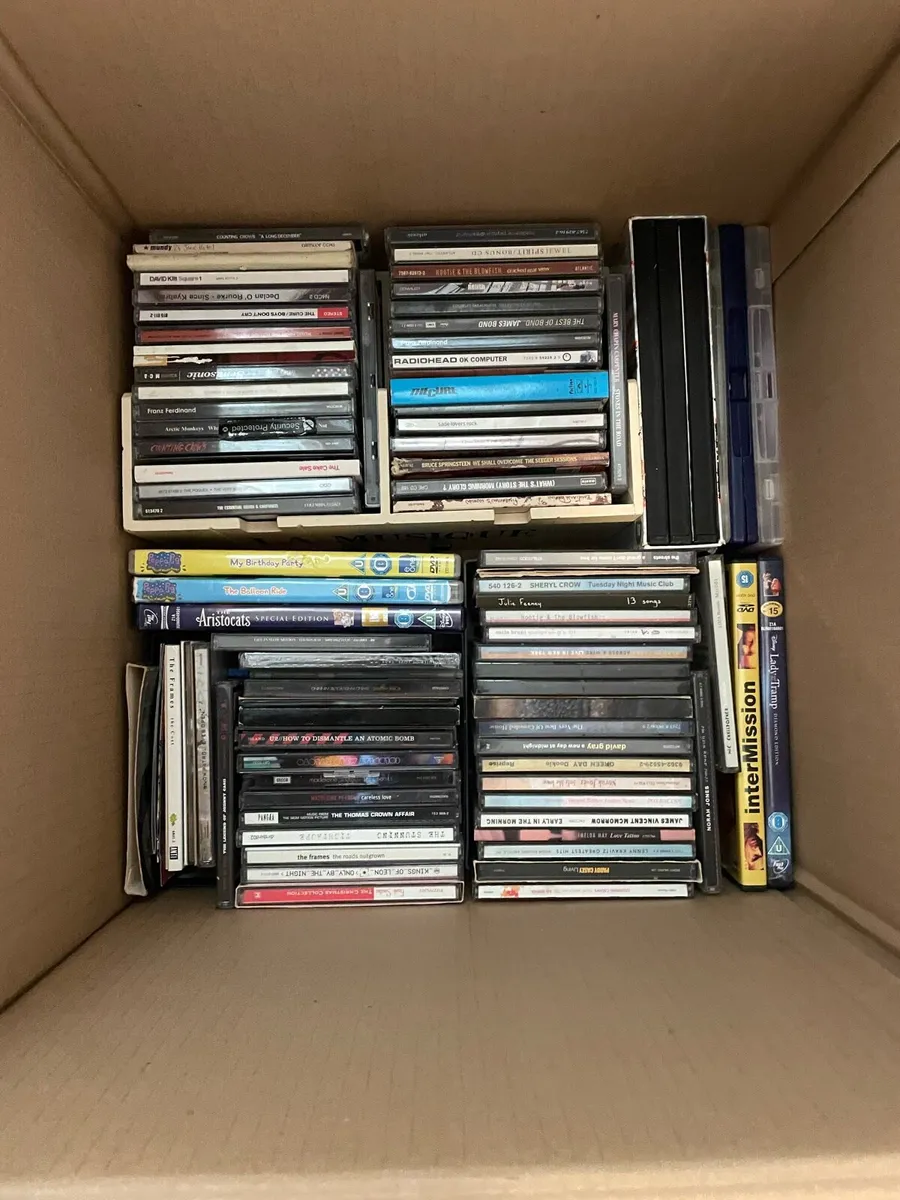CDs and dvds - Image 1